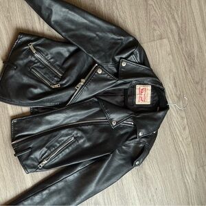 Black Levi’s Leather Jacket – Size Small